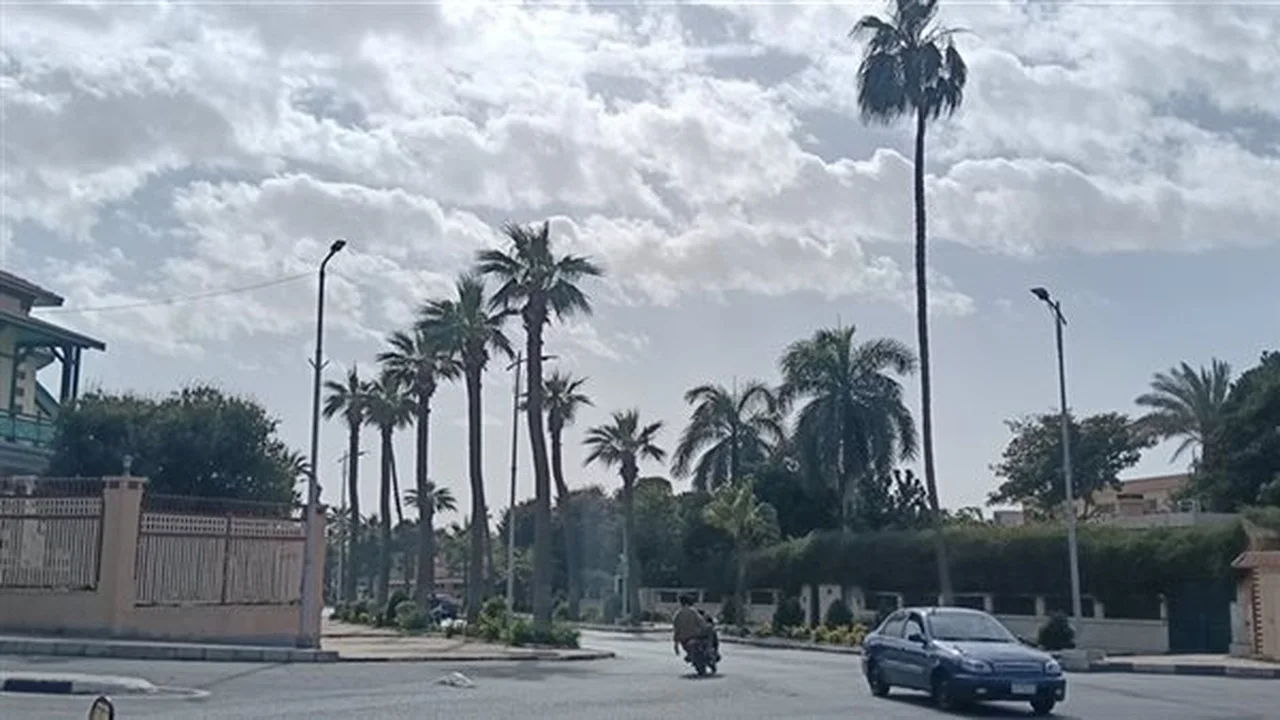 توقعات طقس الإسماعيلية: أجواء معتدلة نهاراً ودرجات حرارة مائلة للبرودة ليلاً اليوم السبت